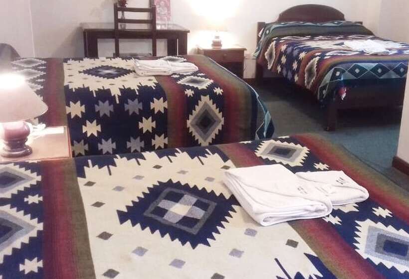 스탠다드 트리플 룸, Coraza