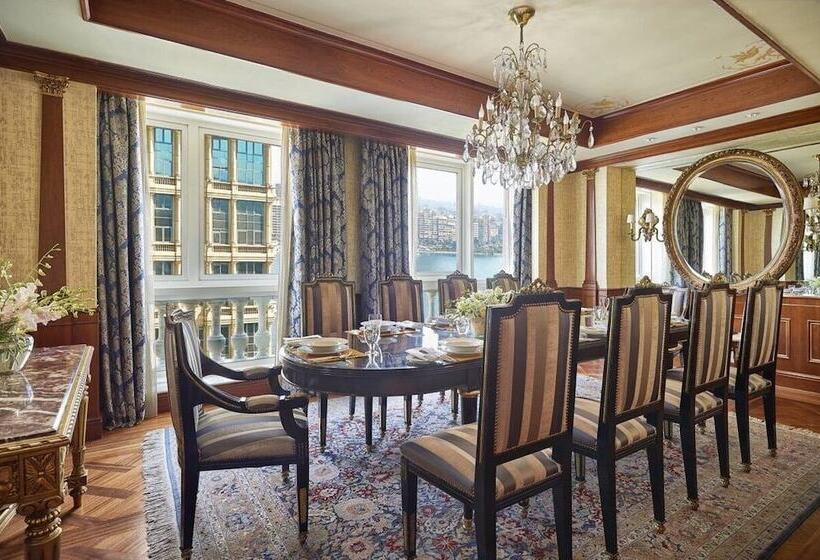 سوئیت رویال, Four Seasons  Cairo At The First Residence