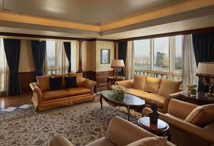 ロイヤルスイート, Four Seasons  Cairo At The First Residence