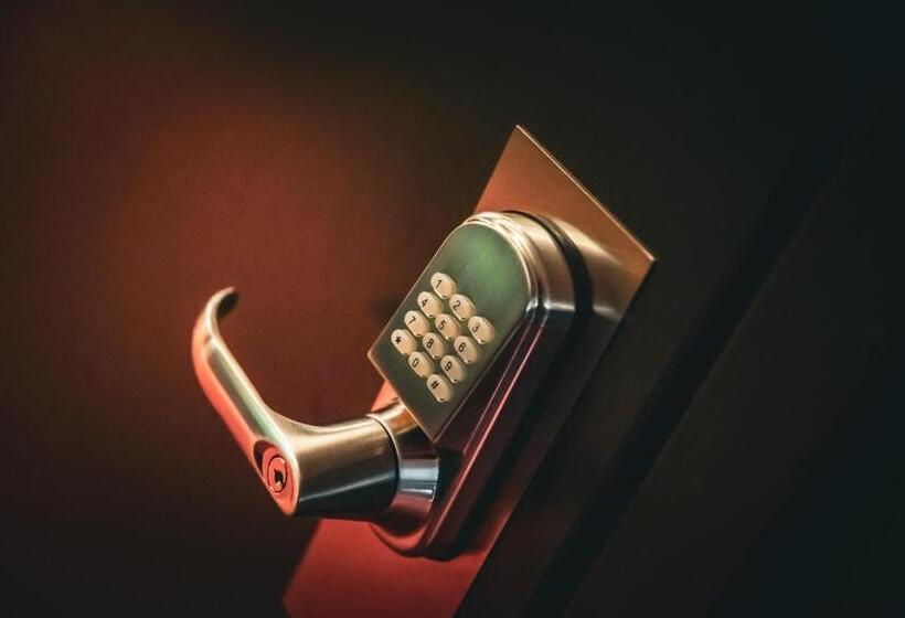 اتاق استاندارد یک نفره, Frøken Skjolds Hotel Lyngengården