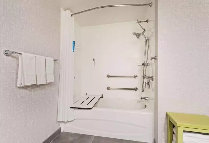 身障者適用キングサイズベッドルーム, Hampton Inn & Suites Fort Myers Beach/sanibel Gateway