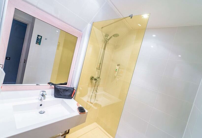 Номер Стандарт, Ibis Styles Honfleur Centre Historique