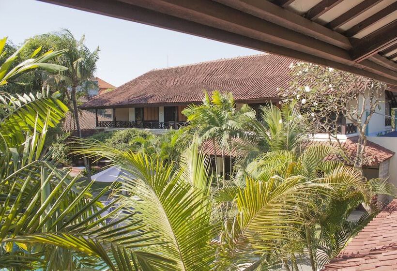 プールの見えるデラックスルーム, Legian Paradiso