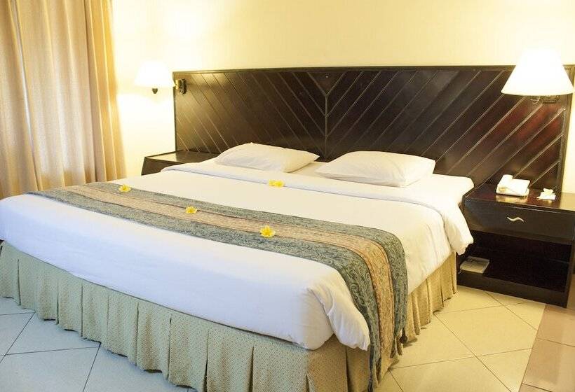 プールの見えるデラックスルーム, Legian Paradiso