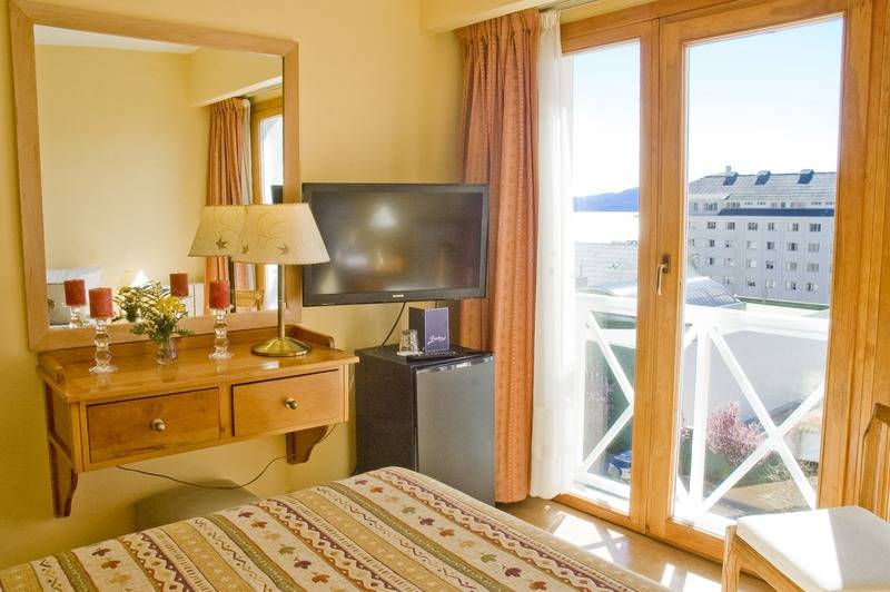 חדר סופריור, Leonardo Glasgow