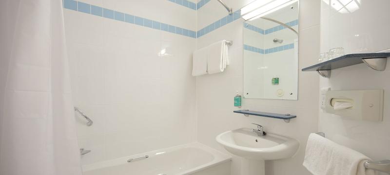 חדר סופריור, Leonardo Glasgow