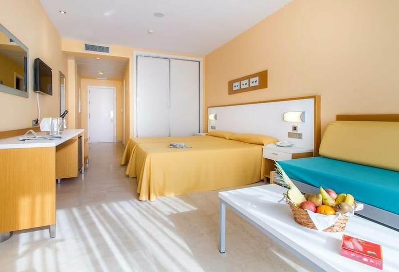 Habitación Triple Estándar, Mediterraneo
