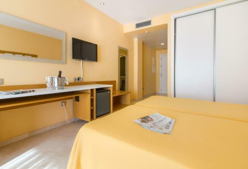Habitación Cuádruple Estándar, Mediterraneo