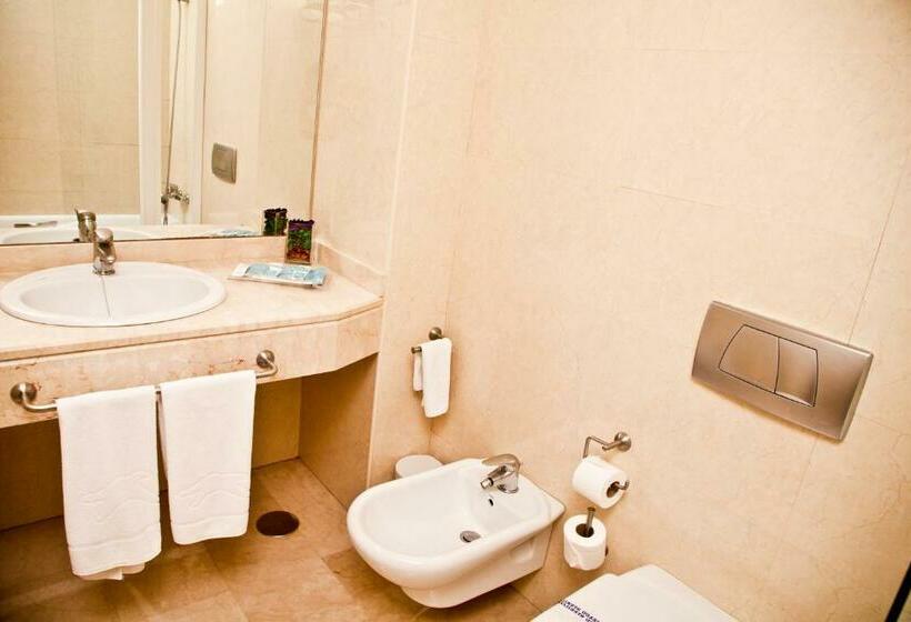 Habitación Cuádruple Estándar, Mediterraneo