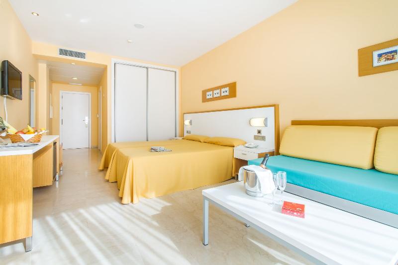 Habitación Cuádruple Estándar, Mediterraneo