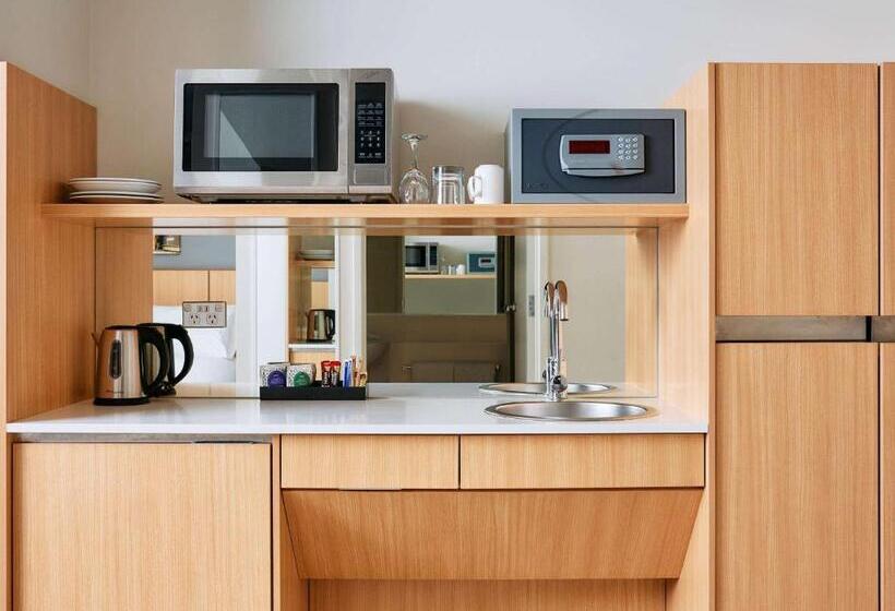 חדר דלוקס מותאם לאנשים עם מוגבלויות, Mercure Melbourne Southbank