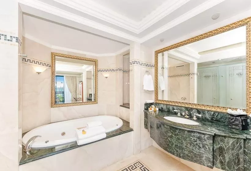 スーペリアースイート, Imperial Hotel Gold Coast