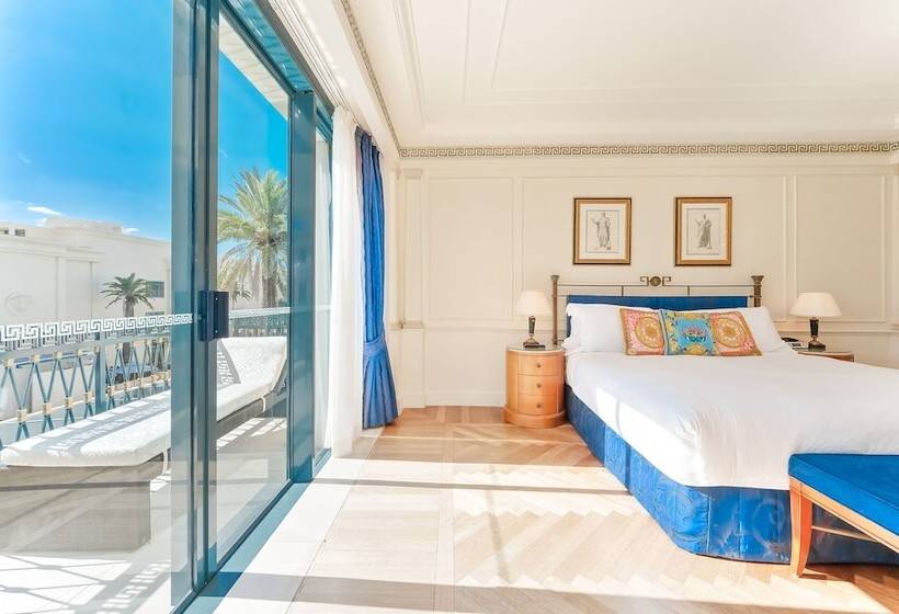 스위트, Imperial Hotel Gold Coast