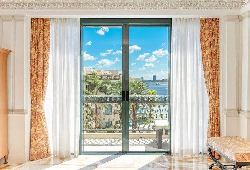 סוויטה, Imperial Hotel Gold Coast
