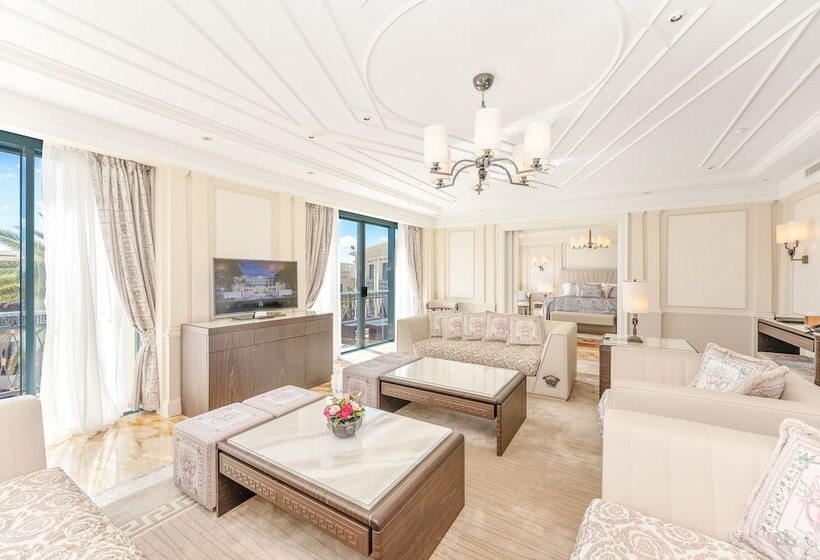 스위트, Imperial Hotel Gold Coast