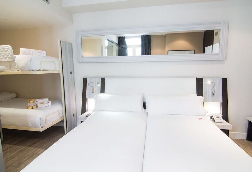 اتاق استاندارد چهار تخته, Petit Palace Arenal