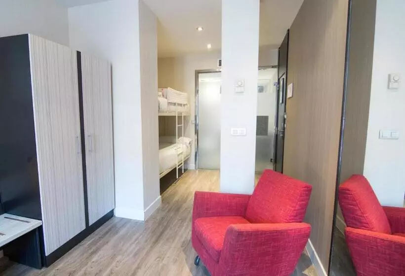 اتاق استاندارد چهار تخته, Petit Palace Arenal