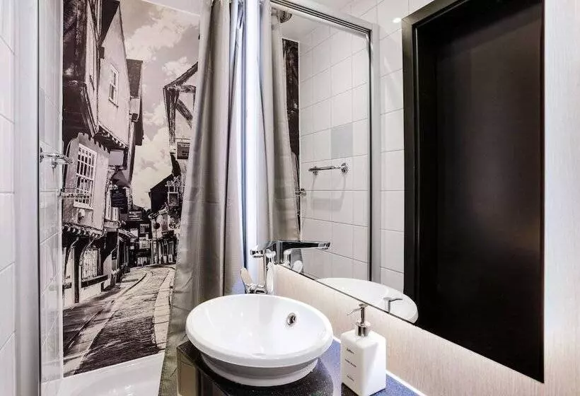 اتاق استاندارد, Radisson Hotel York