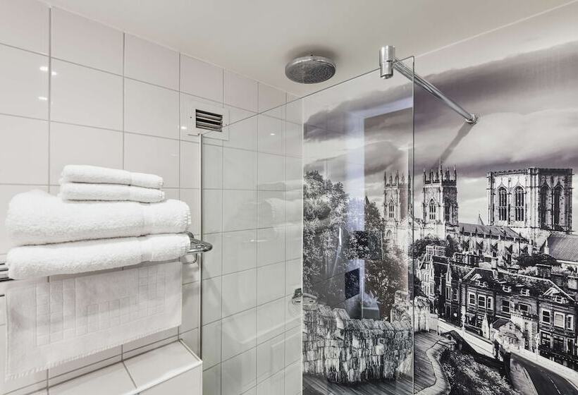 스탠다드 룸 강 전망, Radisson Hotel York