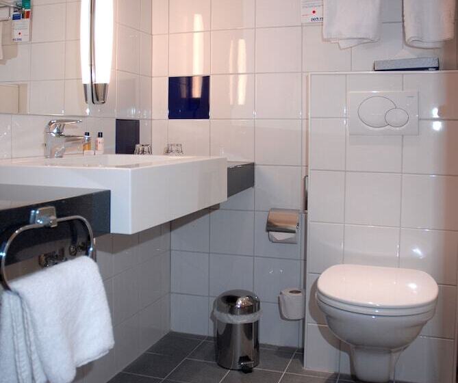 스탠다드 룸 강 전망, Radisson Hotel York