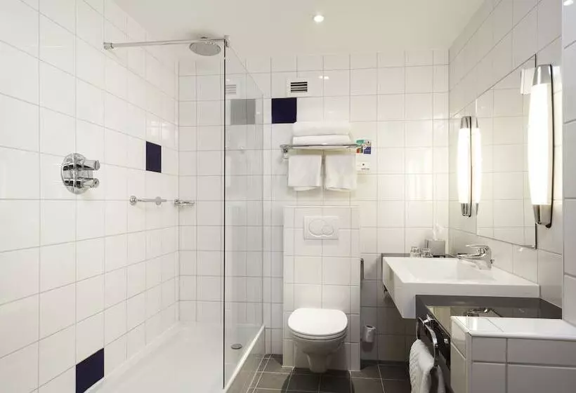 اتاق سوپریور با چشمانداز, Radisson Hotel York