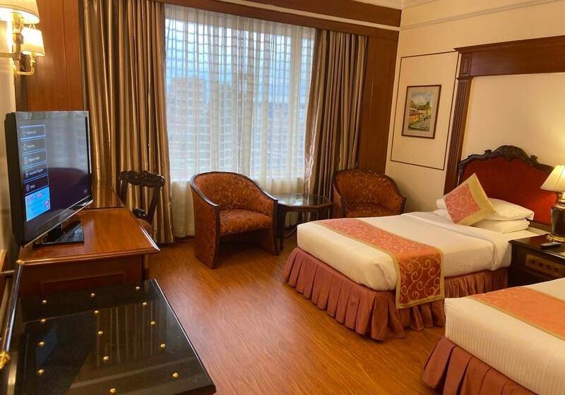 غرفة كلوب, The Everest