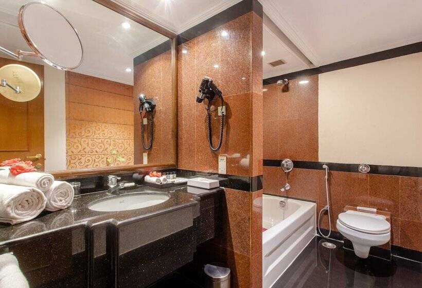 غرفة كلوب, The Everest