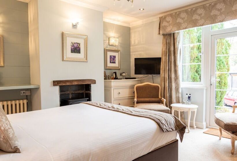 Номер Стандарт, Wild Boar Estate