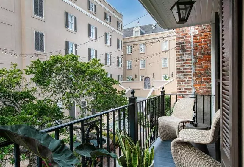 Standard-studio King-vuode, De La Poste – French Quarter, A Renaissance