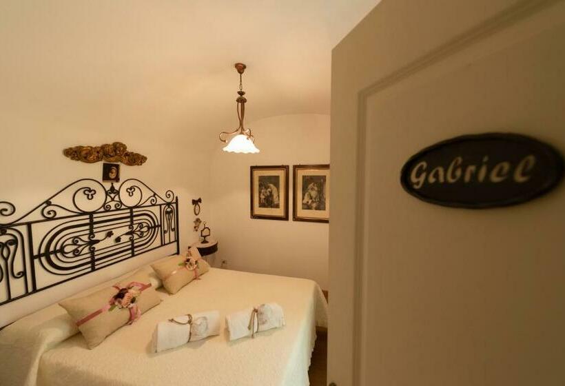 اتاق استاندارد با بالکن, La Casa Degli Angeli
