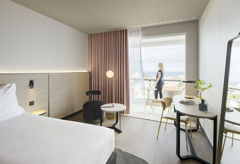 Номер Executive, Azoris Royal Garden - Leisure & Conference Hotel