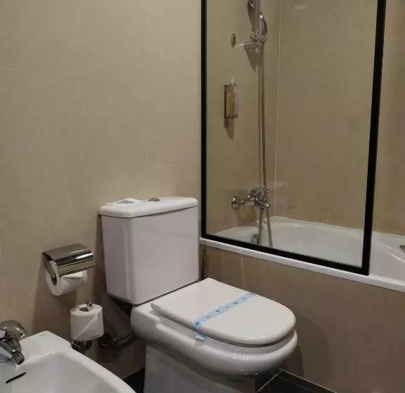 اتاق استاندارد یک نفره, Azoris Royal Garden - Leisure & Conference Hotel