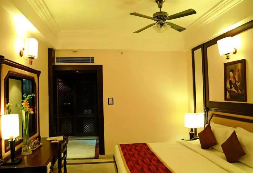 اتاق اجرایی, Anandha Inn Convention Centre And Suites