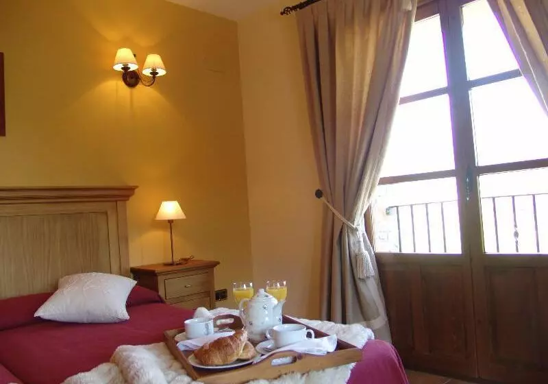 家族用の部屋エコノミー, & Spa Peña Montañesa