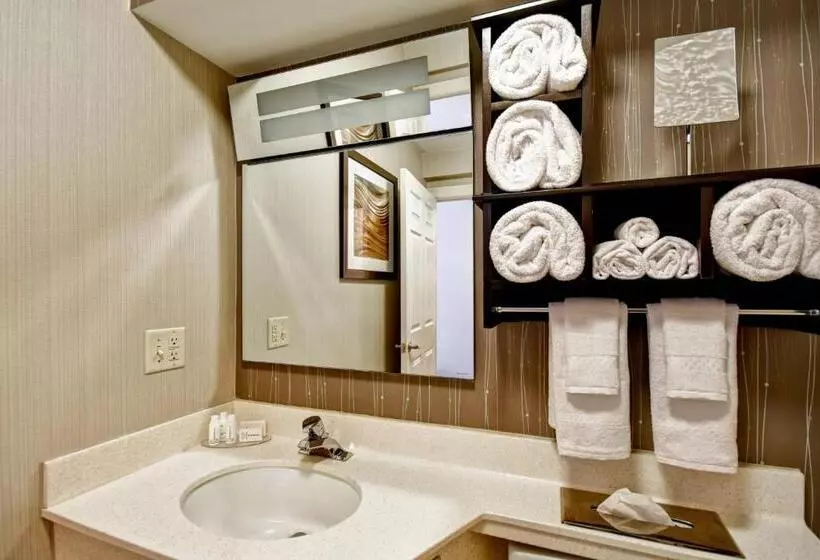 اتاق استاندارد, Courtyard Cape Cod Hyannis