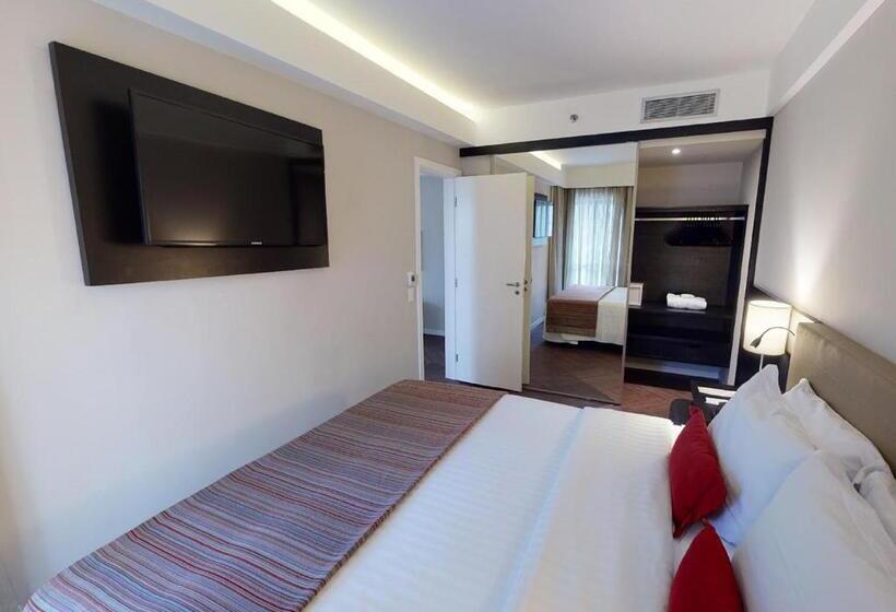 سوییت لوکس, Estanplaza Funchal Faria Lima