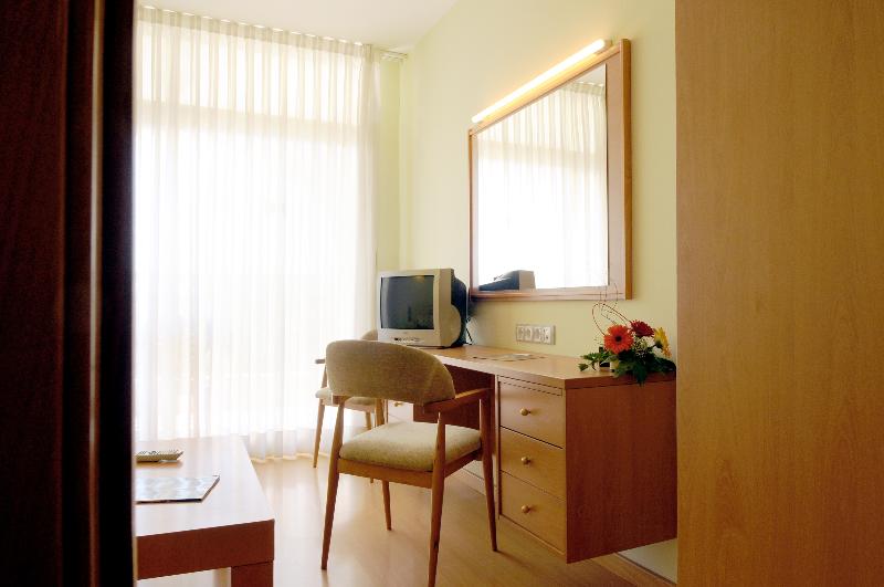 家庭间, Evenia Olympic Suites
