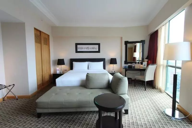 اتاق لوکس با تخت بزرگ, Grand Copthorne Waterfront