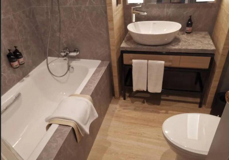 اتاق لوکس, Grand Copthorne Waterfront