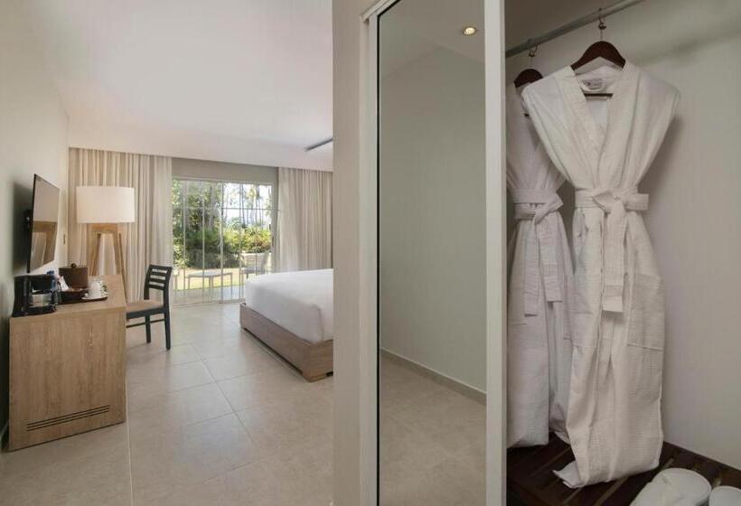 اتاق استاندارد با تخت بزرگ, Wyndham Alltra Samana All Inclusive Resort