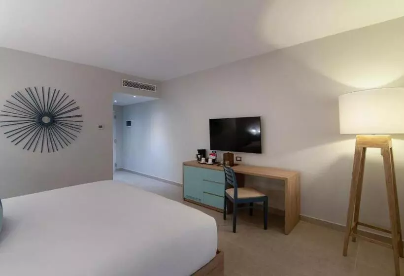 اتاق استاندارد با تخت بزرگ, Wyndham Alltra Samana All Inclusive Resort