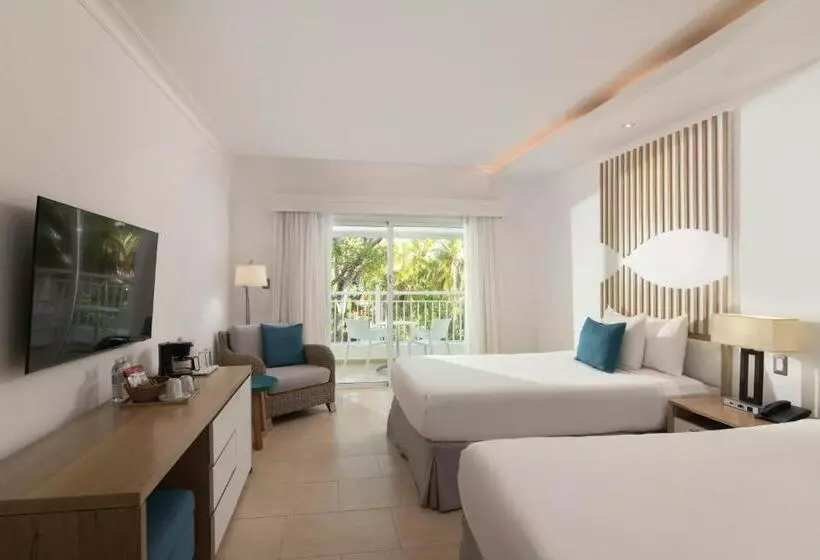اتاق پریمیوم با چشم‌انداز باغ, Wyndham Alltra Samana All Inclusive Resort