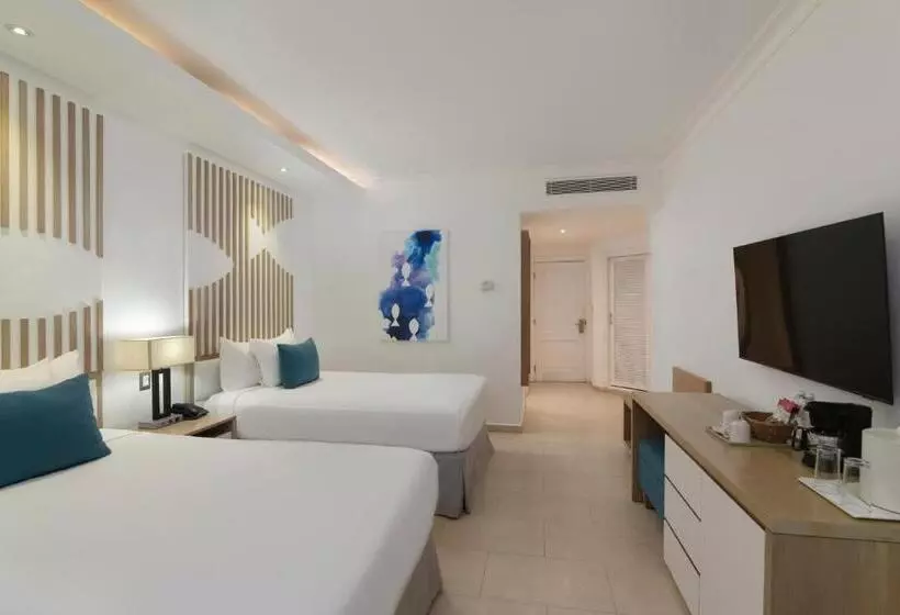 اتاق پریمیوم با چشم‌انداز باغ, Wyndham Alltra Samana All Inclusive Resort