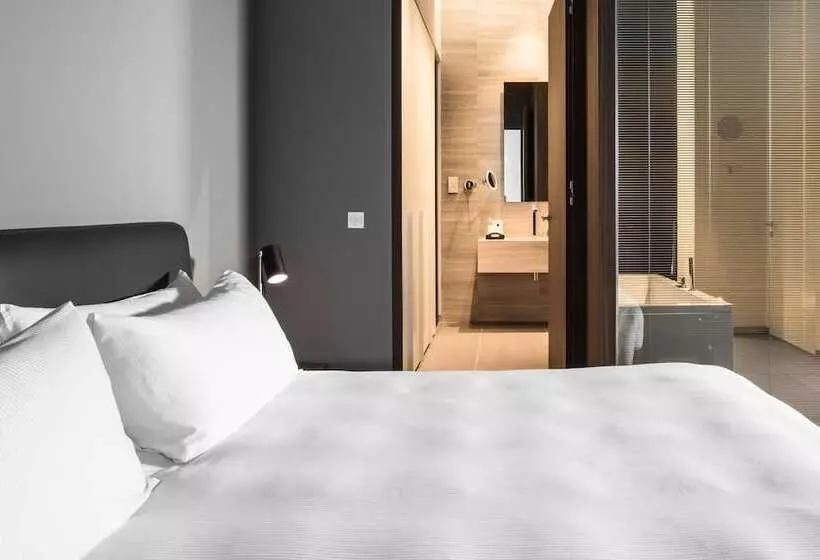 景色の見えるスイートルーム, Intercontinental Malta, An Ihg