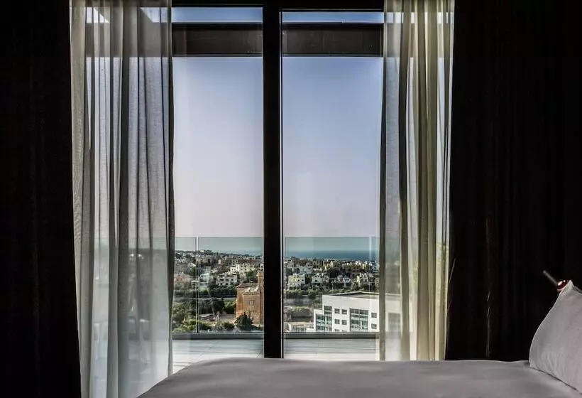 景色の見えるスイートルーム, Intercontinental Malta, An Ihg