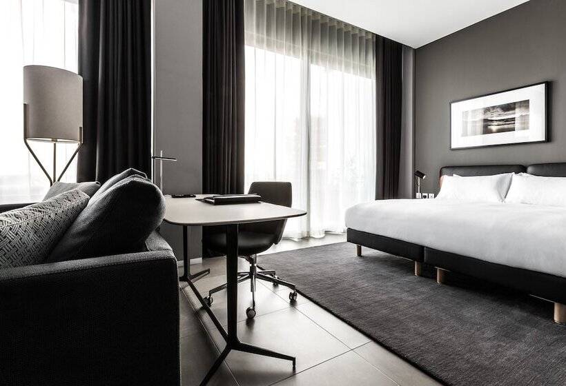 سوئیت کلاب, Intercontinental Malta, An Ihg