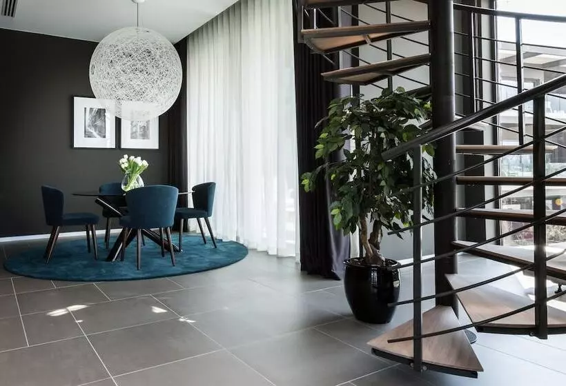 メゾネットスイート, Intercontinental Malta, An Ihg