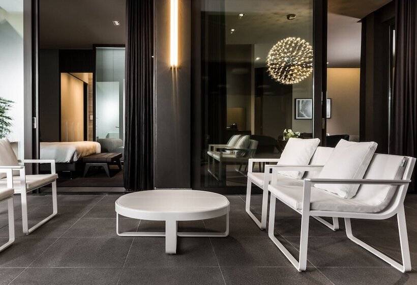 سوئیت با چشم‌انداز, Intercontinental Malta, An Ihg