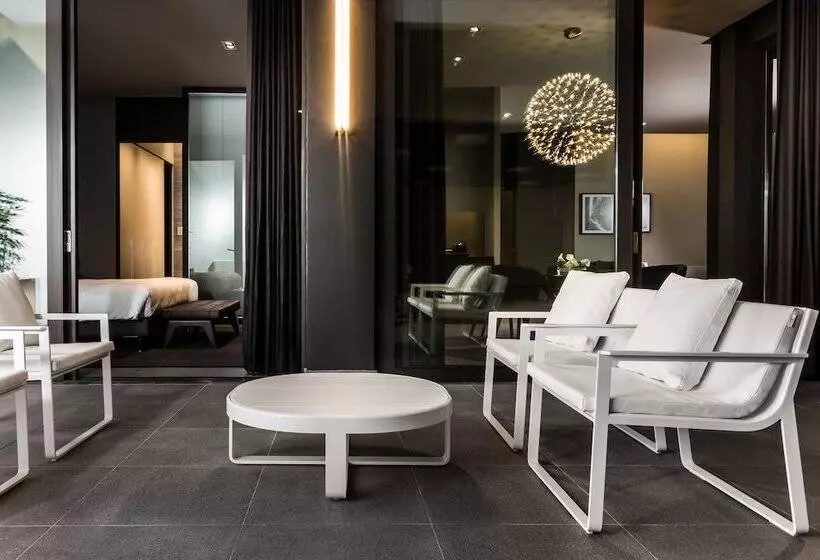 景色の見えるスイートルーム, Intercontinental Malta, An Ihg