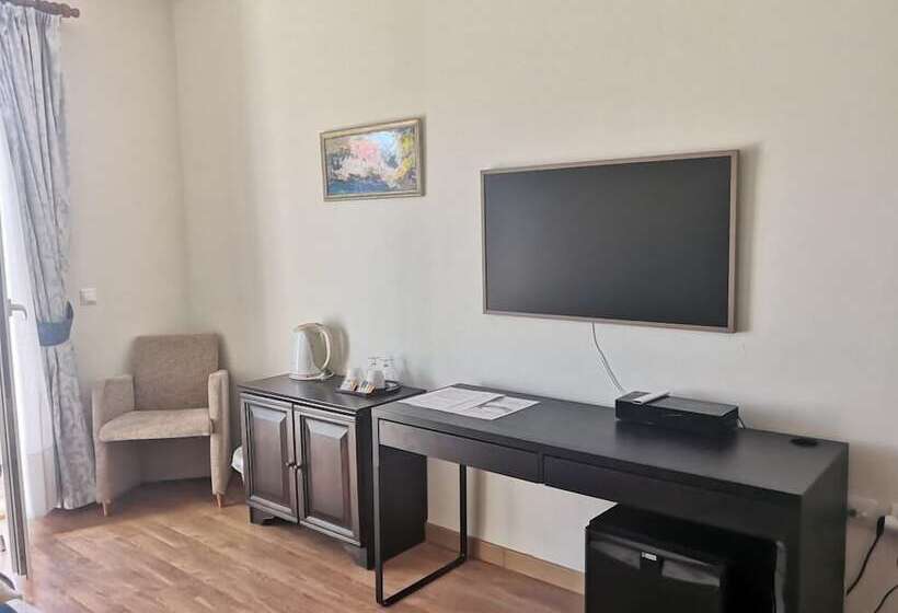 Номер Стандарт, La Luna Blanca